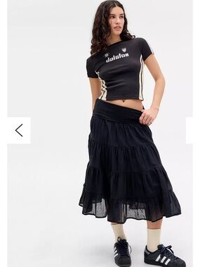 🌺Like new Urban Outfitters Midi Skirt 🌺